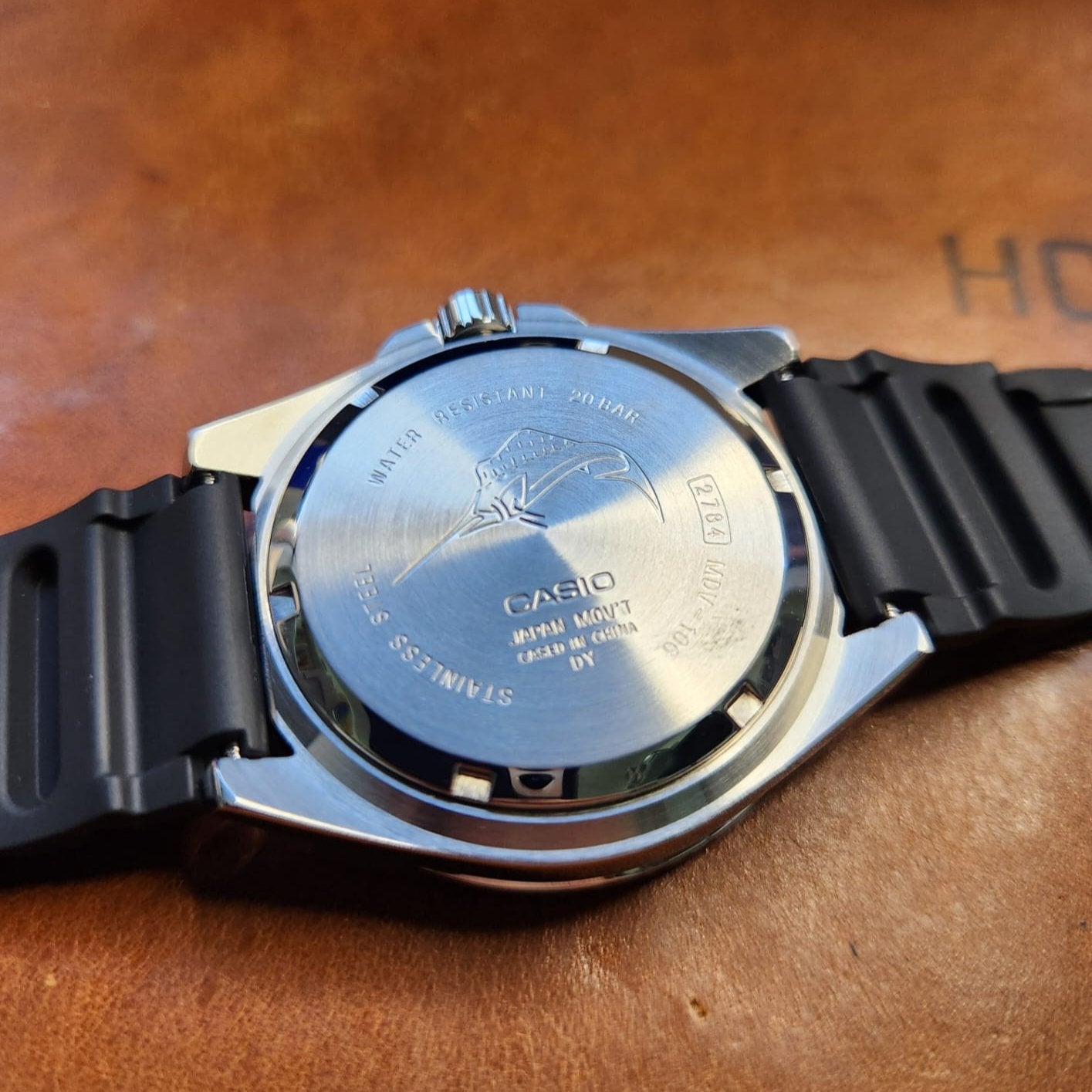 Casio Marlin MDV106B-1AV1 (Batman)