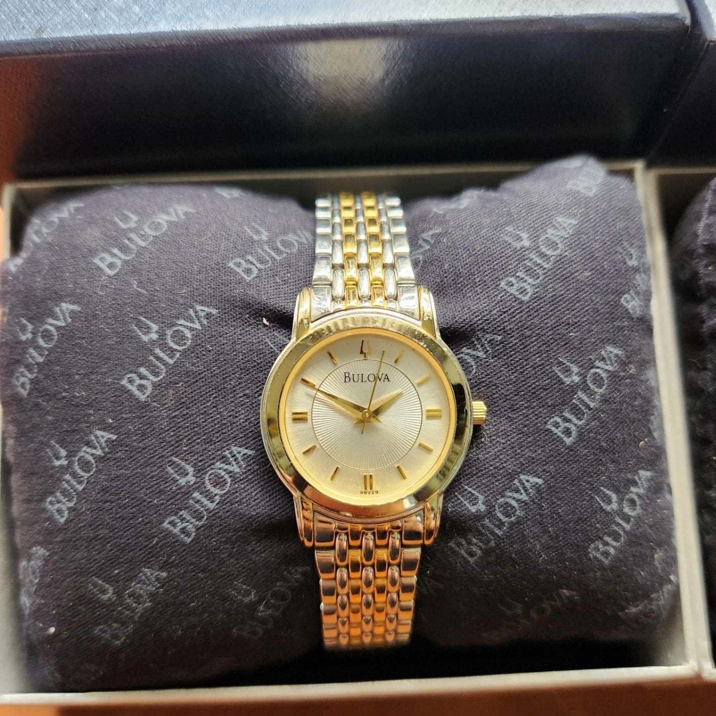 Bulova Dress 98H48 y 98V29